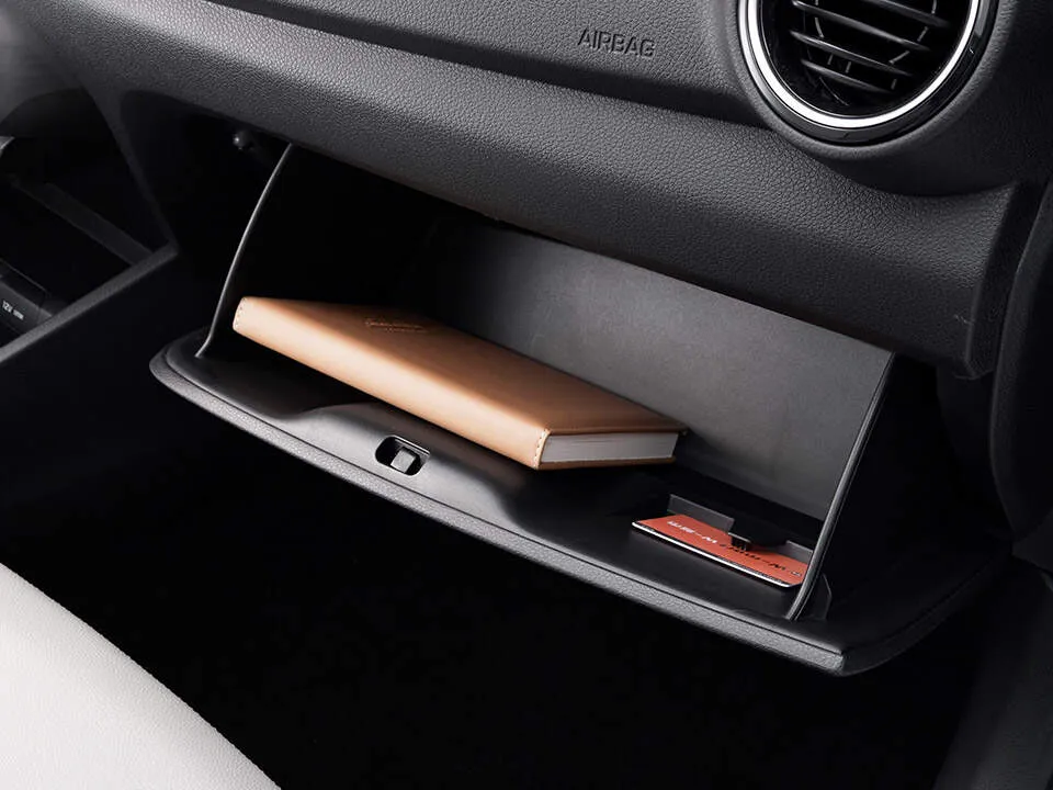 Glove box